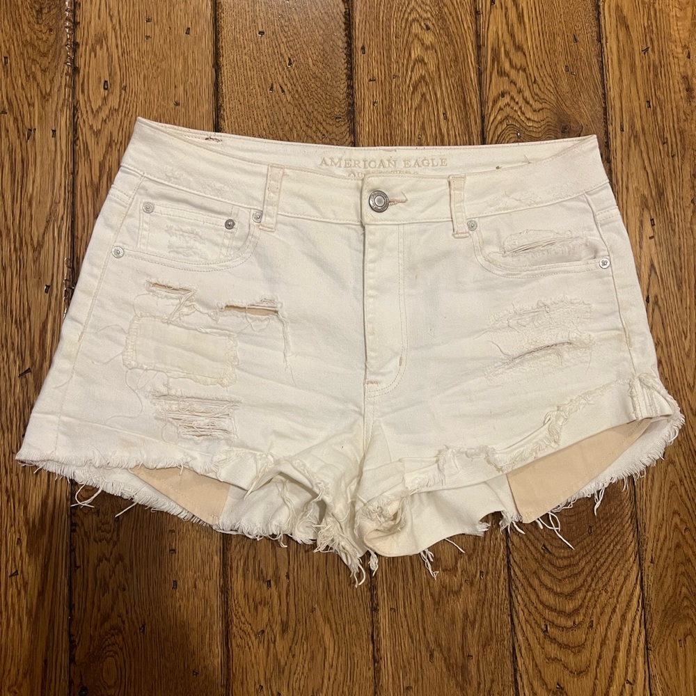 American Eagle Outfitters Women's Cream Distressed Shorts